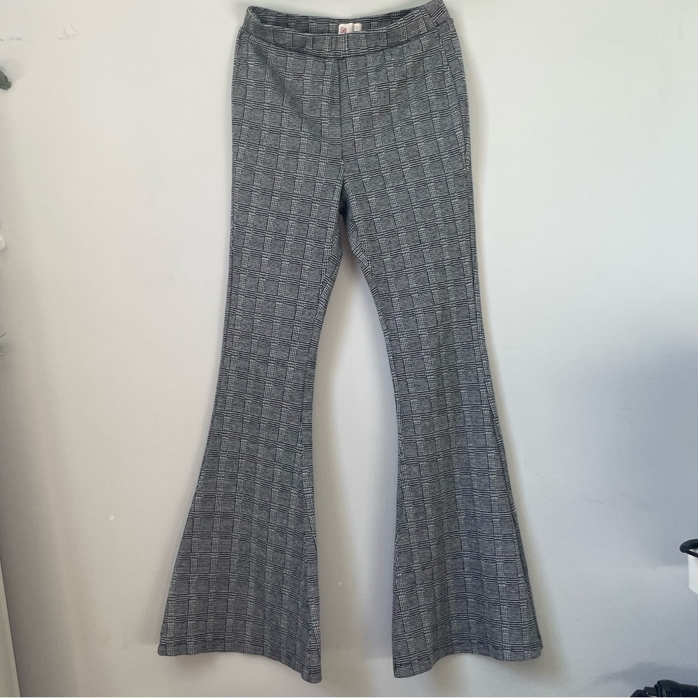 Small flare leggings